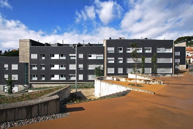 Can Jordana 55社会住房 / Conxita Balcells - 社会住宅