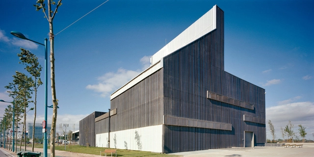 Central de Producción de Energía D.H.C / Alday Jover Arquitectura y Paisaje - Planta De Energía, Fachada