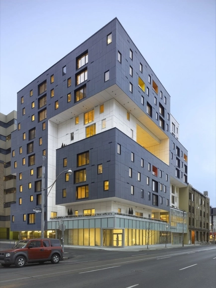 60 Richmond Housing Cooperative / Teeple Architects - Apartamentos, Fachada