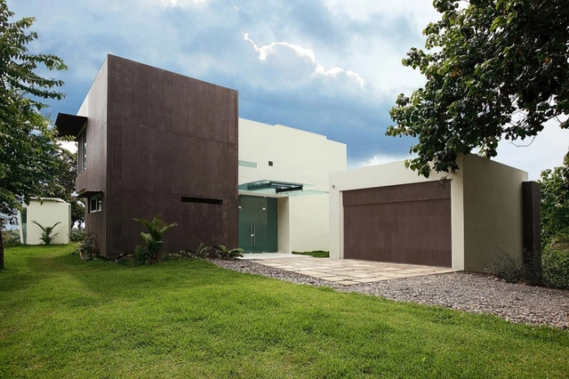 Residencia Triángulo / Ecostudio Architects - Casas, Jardín, Fachada