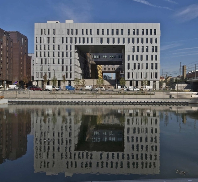 Le Monolithe / MVRDV - Casas, Fachada, Urbano