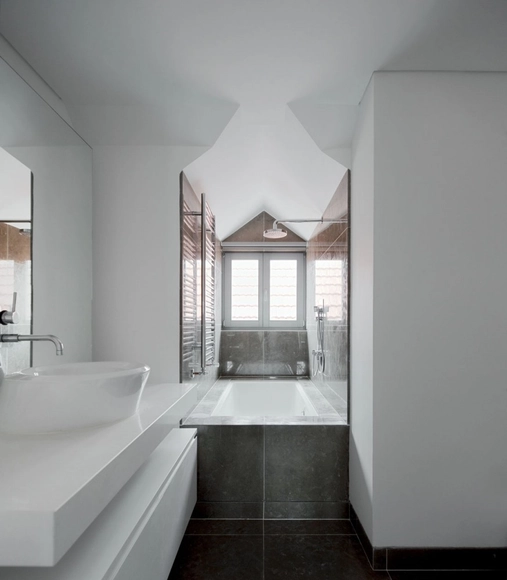 Patio Luso / Saraiva + Associados - Remodelaciones, Baño, Puerta, Fachada, Arco, Tinas, Tarjas