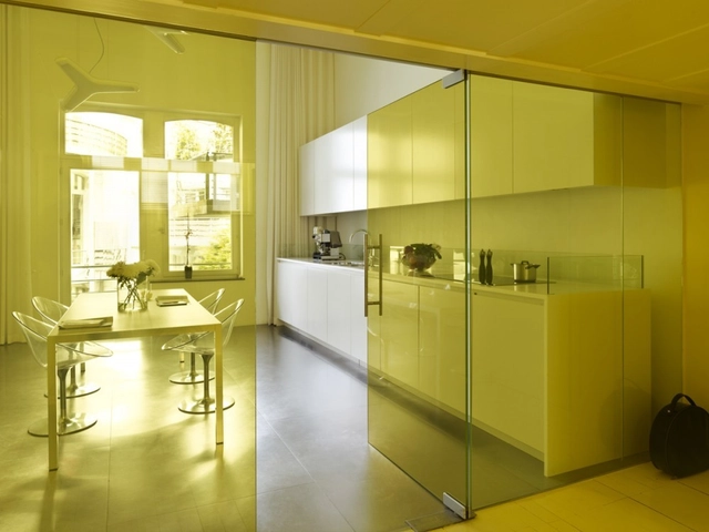 Loft Geeraert / dmvA - Reconversión, Cocina, Puerta, Fachada, Encimera, Mesas, Sillas