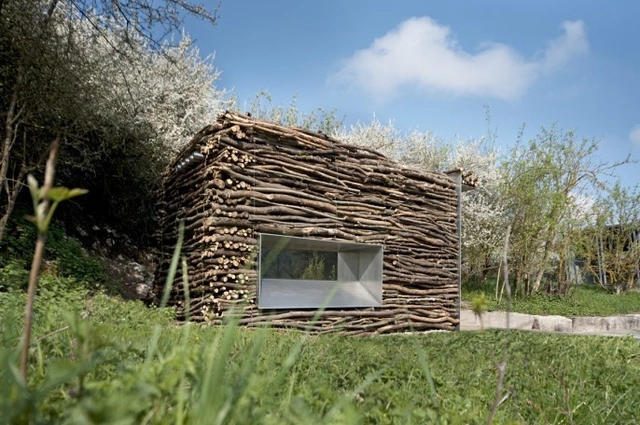 Baño de troncos / Berschneider + Berschneider - Instalaciones Y Estructuras, Fachada