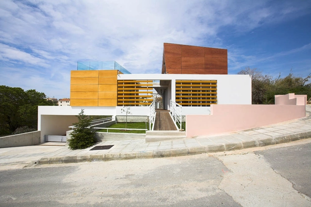 Residencia Petros & Andri / VARDAstudio - Casas, Fachada, Escaleras