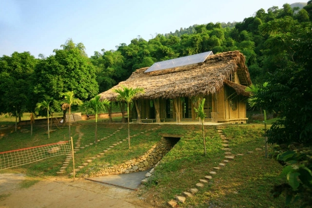 Casa para la Comunidad Suoi Re / 1+1>2 Group - Centro Comunitario, Jardín, Bosque
