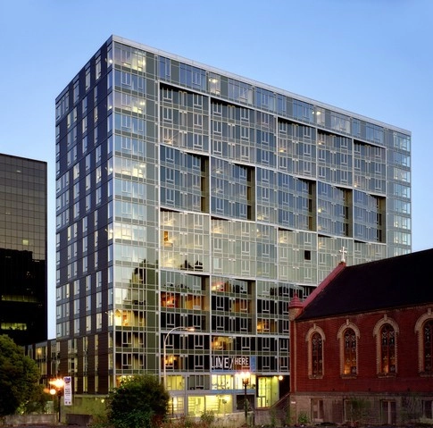 Edificio Cyan / GBD Architects + THA Architecture Inc.  - Apartamentos, Fachada