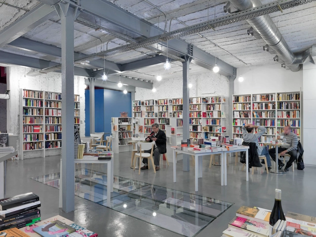 Librería y Café / MYCC oficina de arquitectura - Reconversión, Fijación Vigas