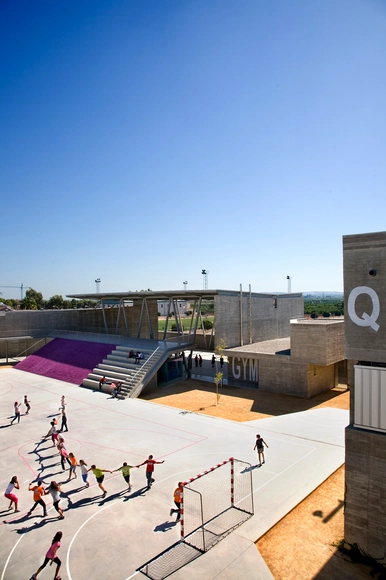Instituto Rafal / Grupo Aranea - Escuelas