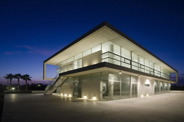 Oficinas en Ragusa / Architrend Architecture - Edificios Institucionales, Fachada, Puerta