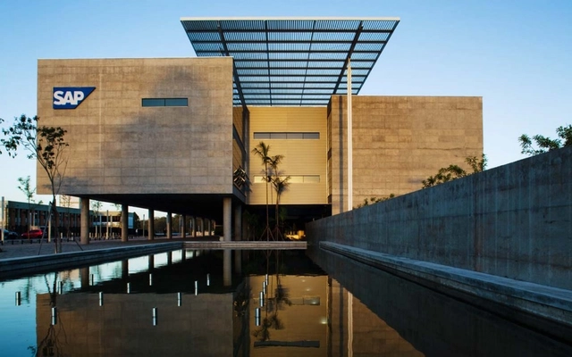 Laboratorio SAP Latinoamérica / Eduardo de Almeida + Shundi Iwamizu Arquitetos Associados - Laboratorio, Fachada
