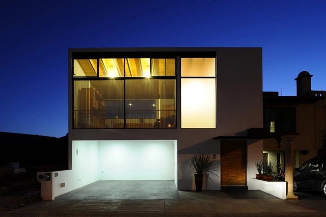 Casa RB / SPRB Arquitectos - Casas, Puerta, Fachada