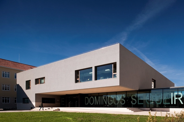 Escuela Secundaria Domingos Sequeira / BFJ Arquitectos - Escuela Secundaria, Fachada