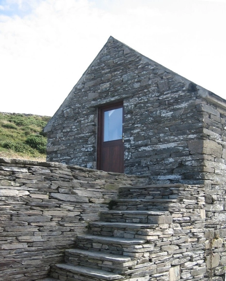 Estudio de Pintura en Cork / LOCAL - Renovación, Escaleras, Puerta, Fachada