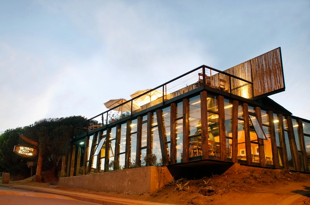 Pizzería Tío Tomate / Simplestudio - Restaurant, Escaleras, Fachada, Fijación Vigas, Barandas