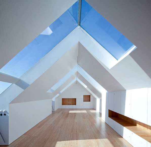 Fonte Da Luz / Barbosa & Guimarães - Apartamentos, Fachada, Arco, Fijación Vigas, Iluminación