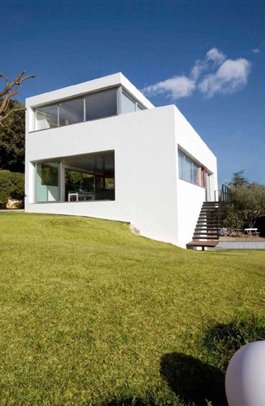 Casa Unifamiliar en Badalona / Soler-Morató + Tanja Richter - Renovación, Jardín, Fachada, Arco