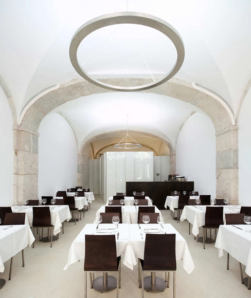 Restaurant Santa Rita / Pedro Pacheco - Reconversión, Arco, Puerta, Mesas, Sillas, Iluminación