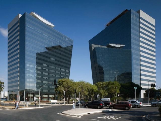 Torres Corporación Rochaverá / Aflalo/Gasperini Arquitetos - Edificio De Oficinas, Fachada, Urbano