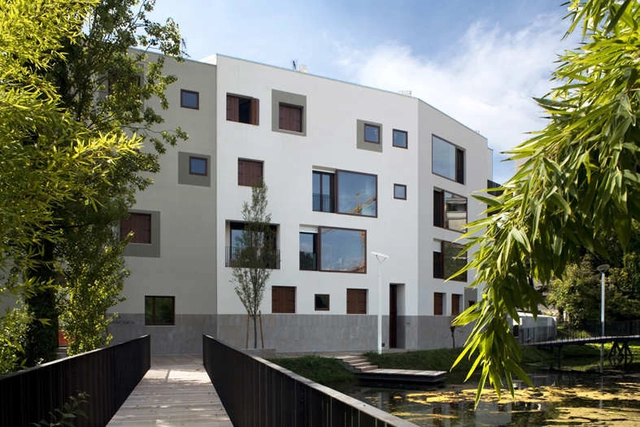 ULH [Urban Lake Housing] / C+S - Apartamentos, Fachada