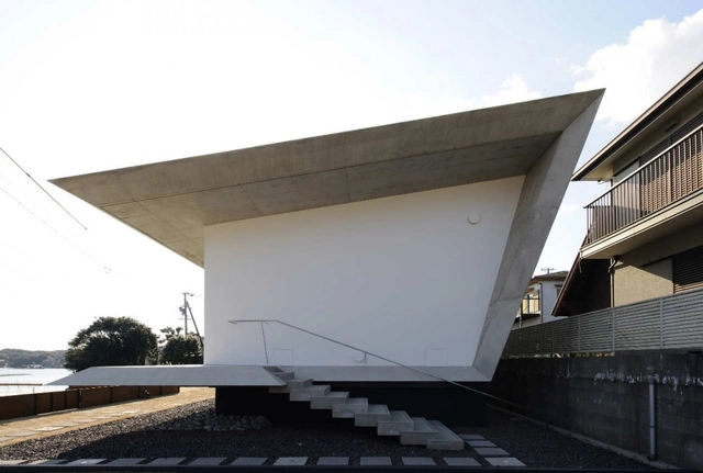 Casa en la Playa / Yamamori Architect & Associates - Casas, Fachada, Escaleras