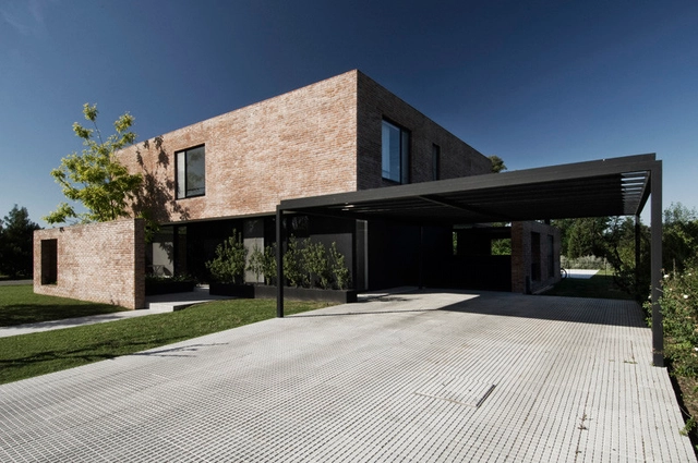 Casa MYP / Estudio BaBo - Casas