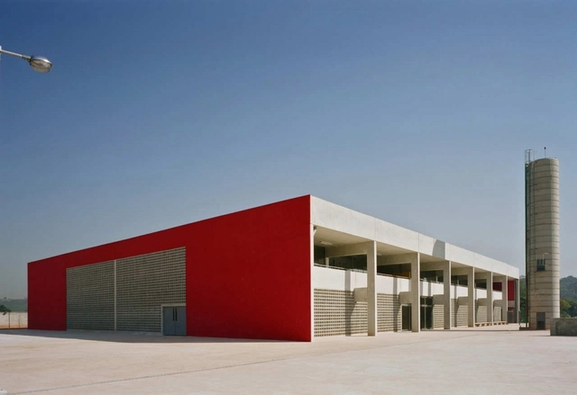 Escuela María Helena / +K Architects - Escuelas, Fachada
