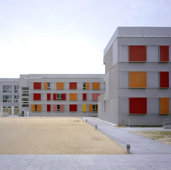 255 habitações em Villanueva de la Cañada / Aranguren & Gallegos Arquitectos - Apartamentos