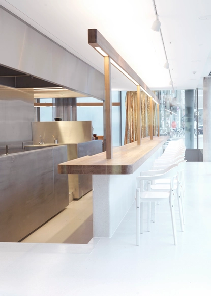 Restaurant Dos Palillos / Estudio Bouroullec - Restaurant, Fachada, Fijación Vigas, Sillas, Mesas