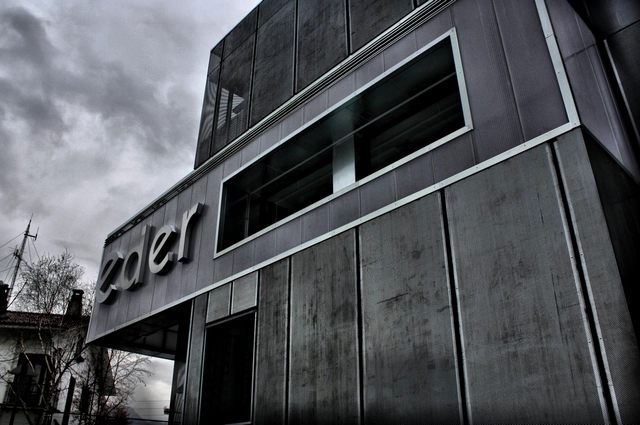 Rehabilitación edificio comercial Eder Altzariak / Ipark Arkitektura+Hirigintza - Tienda, Fachada