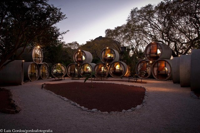 TuboHotel / T3arc - Hoteles, Fachada, Arco