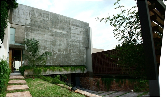 Casa Brisco / Javier Corvalán + Andrés Careaga - Casas, Jardín, Fachada