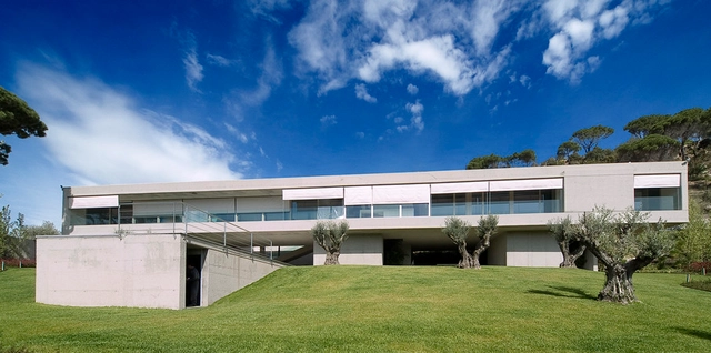 Casa en el Pantano de San Juan / Vicens + Ramos - Casas, Fachada