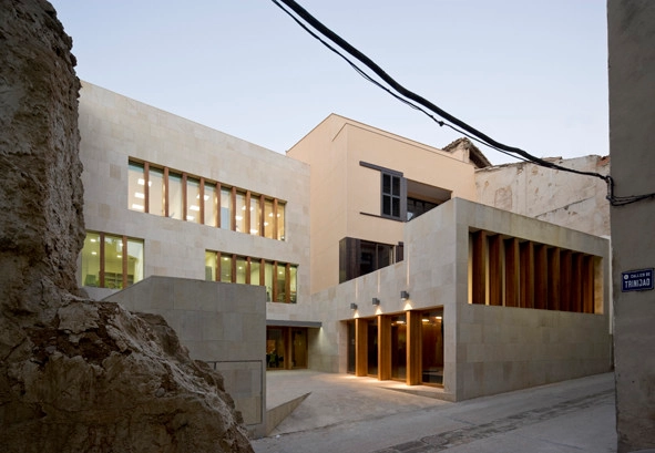 Rehabilitación Casa Julve Escuela Municipal de Música / Magén Arquitectos - Reconversión, Fachada