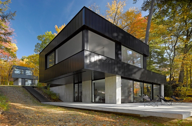Casa Cantilever Lake  / Birdseye Design - Casas