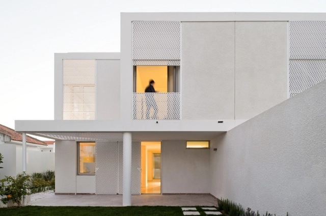 Casas de Vacaciones / Posto 9 - Vivienda Colectiva, Fachada, Puerta