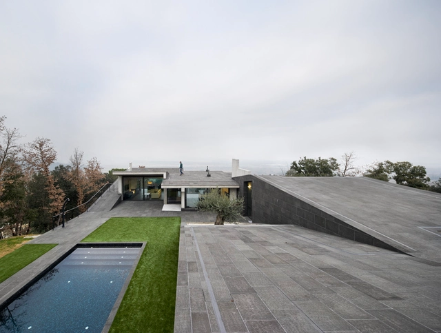 Casa Unifamiliar en Bescano / Josep Ferrando Architecture - Casas