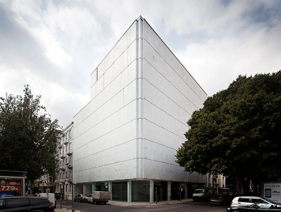 Lisbon Stone Block / Alberto de Souza Oliveira - Apartamentos, Fachada
