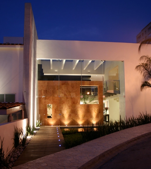 Casa F / Micheas Arquitectos - Casas, Fachada, Puerta