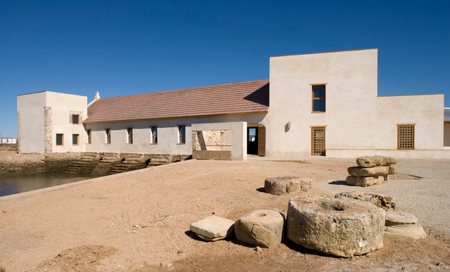 Proyecto de rehabilitación del Molino Mareal de "El Pintado" / Estudio ACTA - Patrimonio, Fachada, Puerta