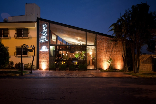 Restaurante Bistro / Metarquitectura - Restaurant, Puerta, Fachada