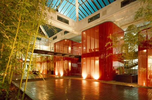 Oficinas Turner Argentina / Edgardo Minond + Mathias Klotz  - Reconversión, Fachada