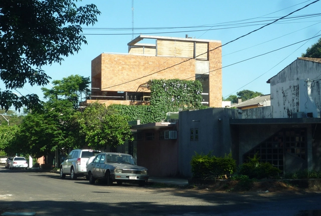 Vivienda Mburicao / Estudio ELGUE - Casas, Fachada