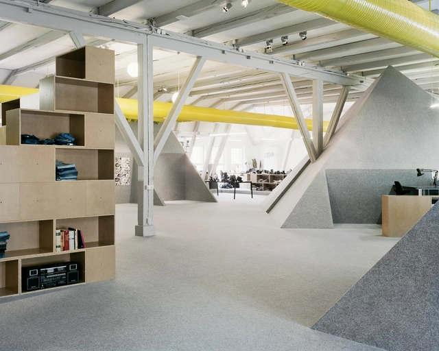 Oficinas Cheap Monday / Uglycute - Interiores De Oficina, Fachada