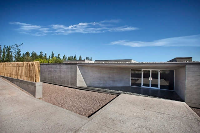 Complejo turístico Entre Cielos / A4 estudio - Spa, Fachada, Puerta