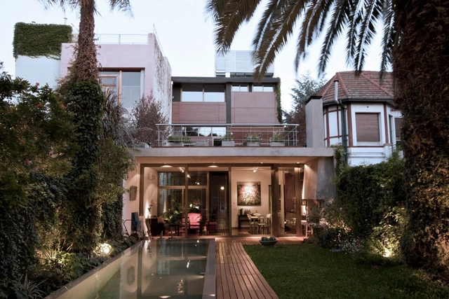 Casa en Colegiales / Rodrigo Aja Espil - Ampliación, Jardín, Puerta, Fachada, Escaleras, Iluminación, Sillas
