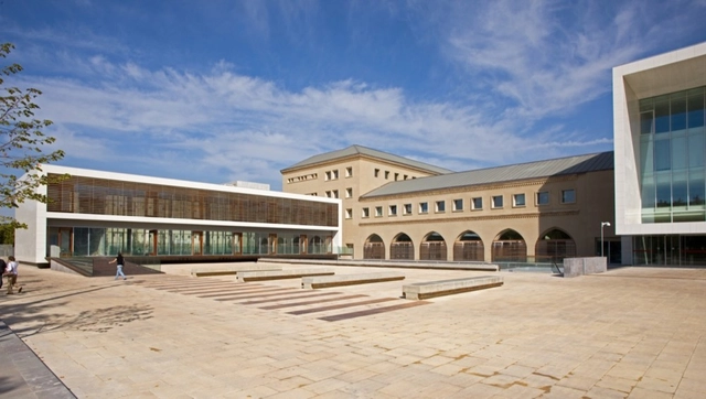 Rehabilitación del Seminario Metropolitano / ACXT Arquitectos - Renovación, Fachada, Pilares, Arcada