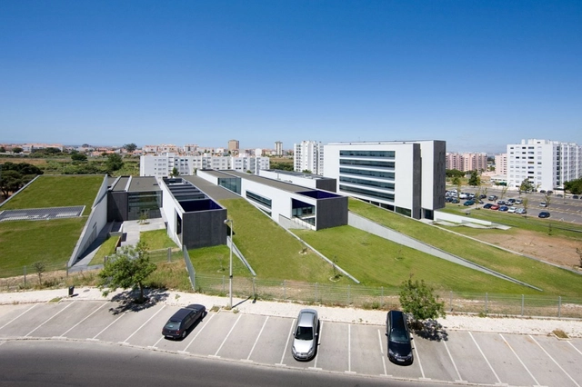 Escuela Superior de Tecnología de Barreiro / ARX Portugal Arquitectos - Educación Superior