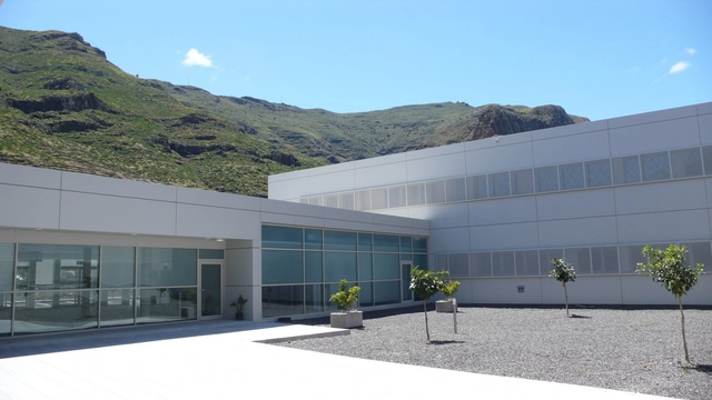 Hospital de la Gomera / Canvas Arquitectos - Hospital, Fachada, Puerta