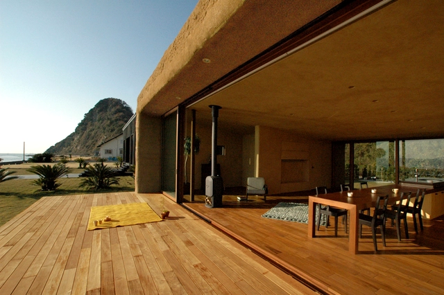 Casa C / Hiroshi Nakamura & NAP - Casas, Terraza, Fachada, Fijación Vigas, Mesas